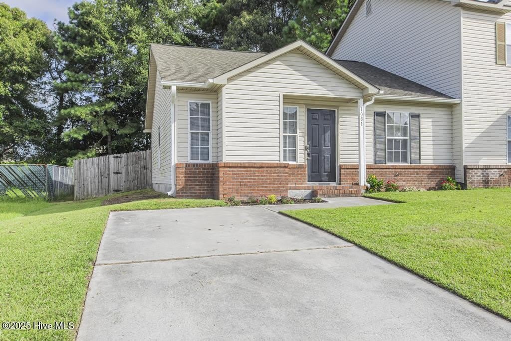 1081 W Pueblo Drive – photo 1