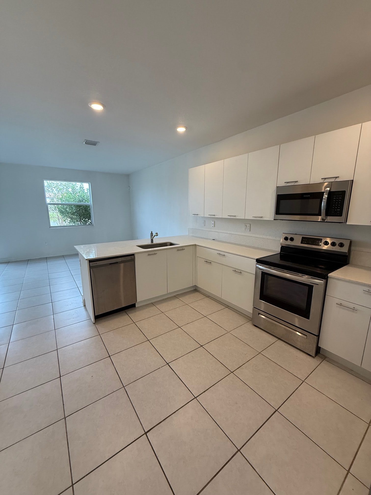 12909 Nw 23rd Pl – photo 1