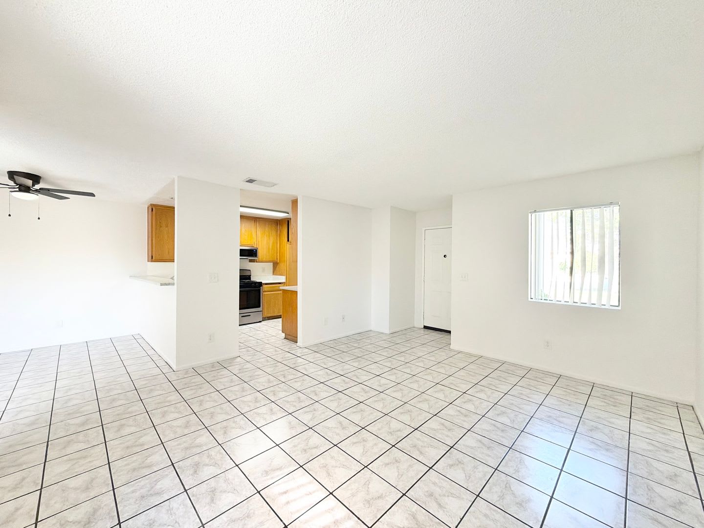 AVAILABLE NOW!! 3 Bedroom 2 Bathroom Duplex in Cathedral City! – photo 5