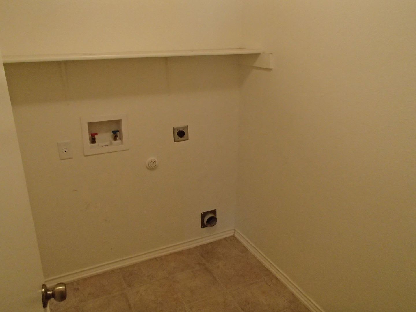 3 Bedroom 2 Bathroom Georgetown Home – photo 3