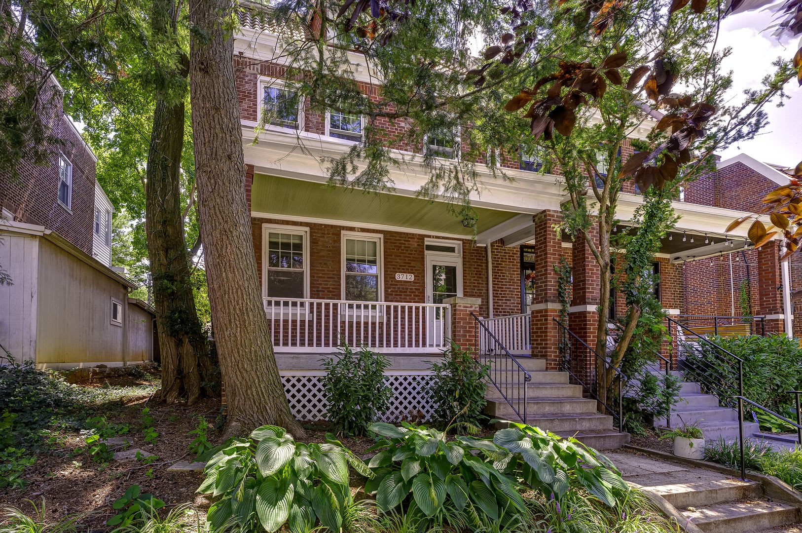 Wonderful 4 BR 2.5 Bath house in Cathedral Heights – photo 3