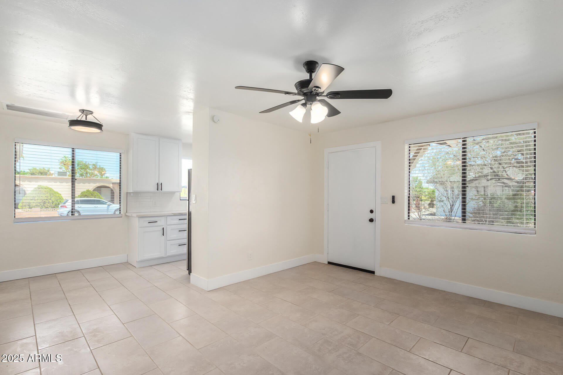 6813 E AVALON Drive – photo 5