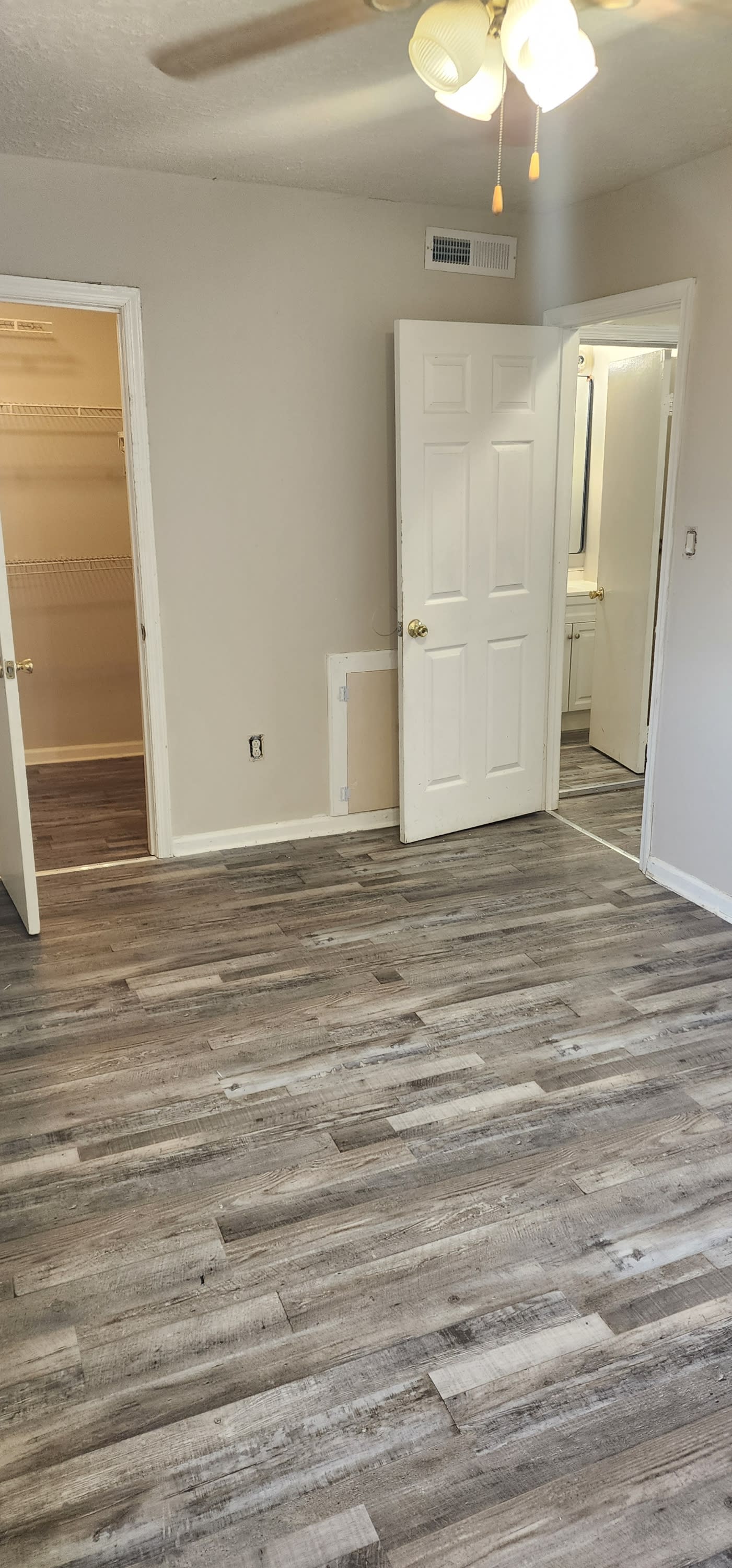 1919 Addison – photo 3