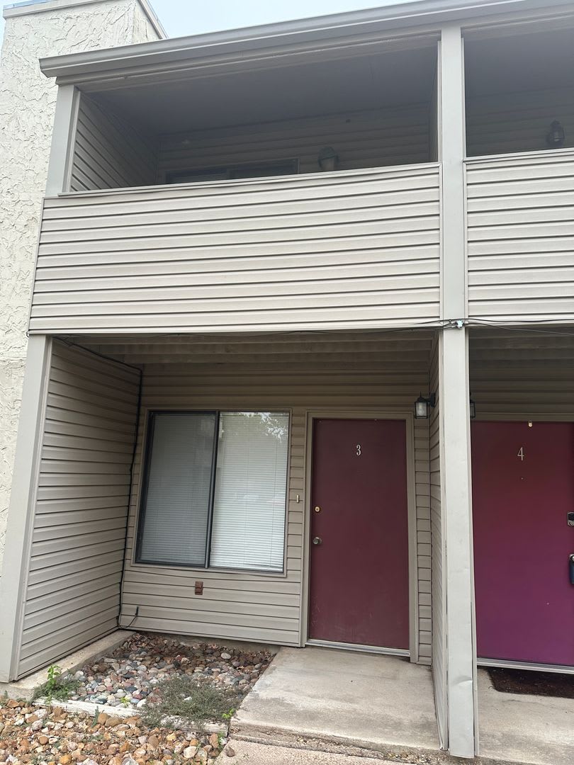 College Station 2 Bedroom 1 5 Bath 2 Story Condo At Dartmouth And Harvey – photo 2
