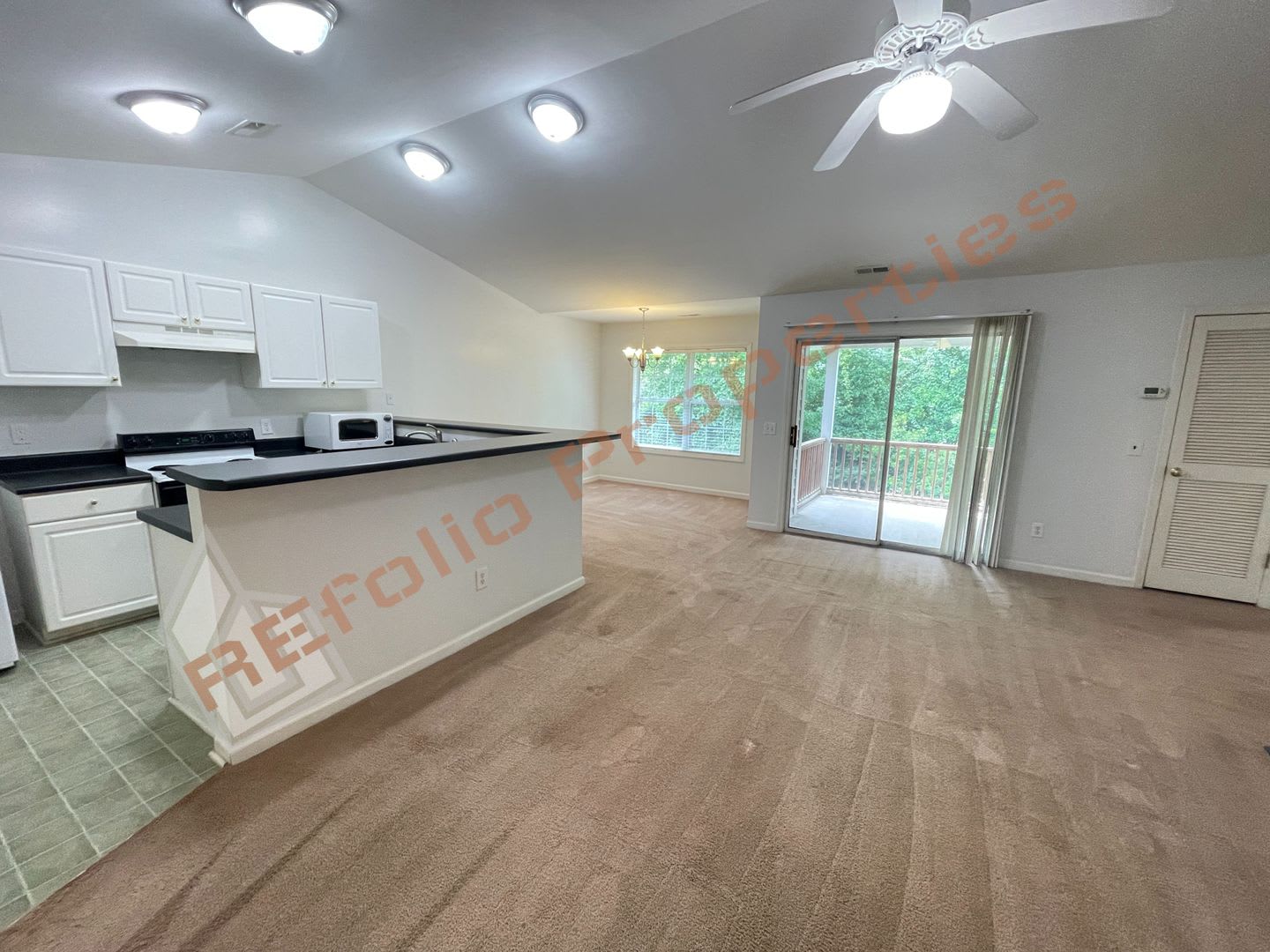 Great Location 2Nd Floor Condo With 2 Bedrooms 2 Bathrooms In Wellington Ridge Community Cary Available October 7Th – photo 4
