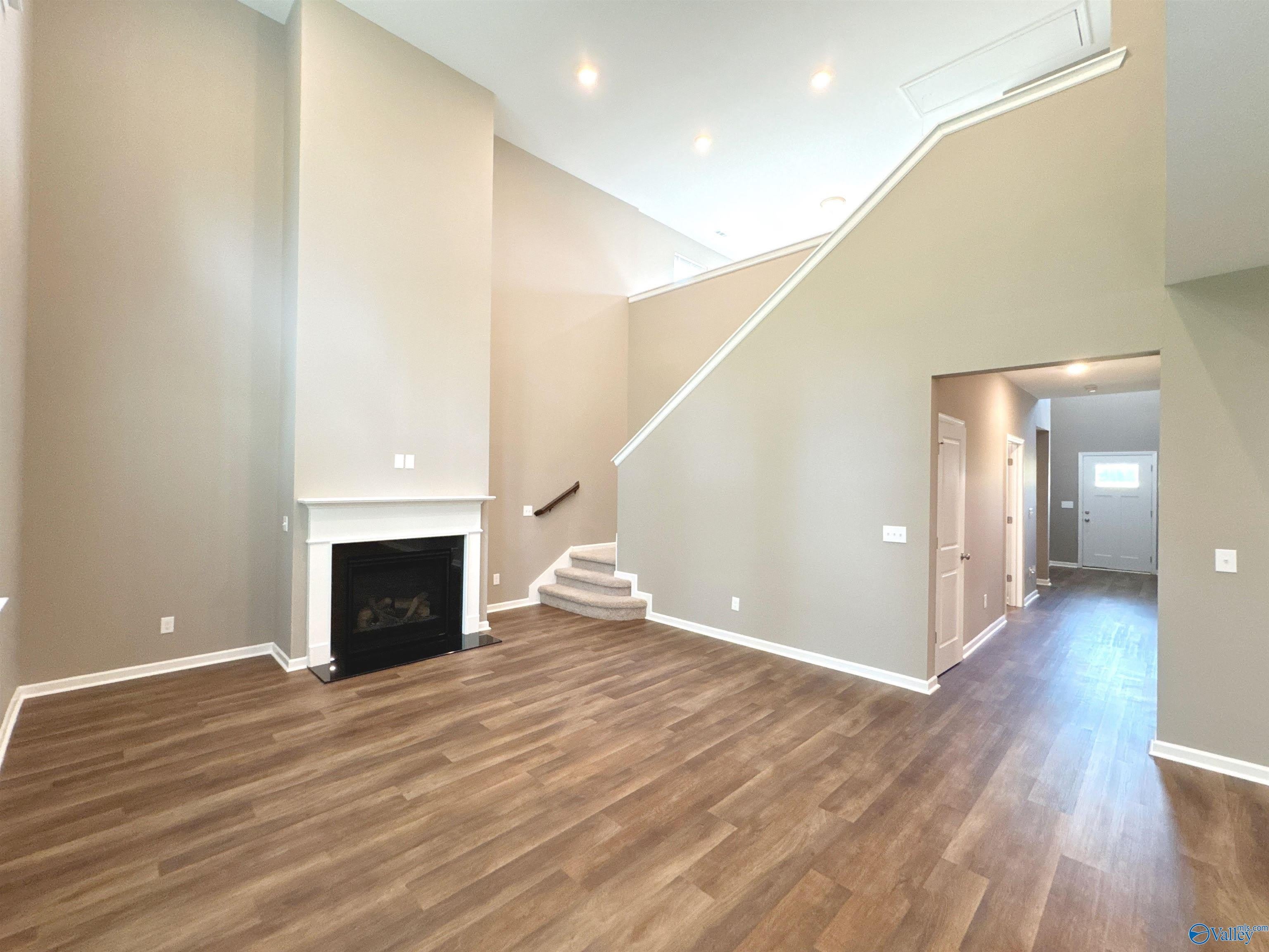 228 Hibiscus Drive – photo 3