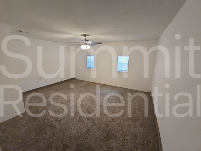 1607 Parkwood Drive – photo 5