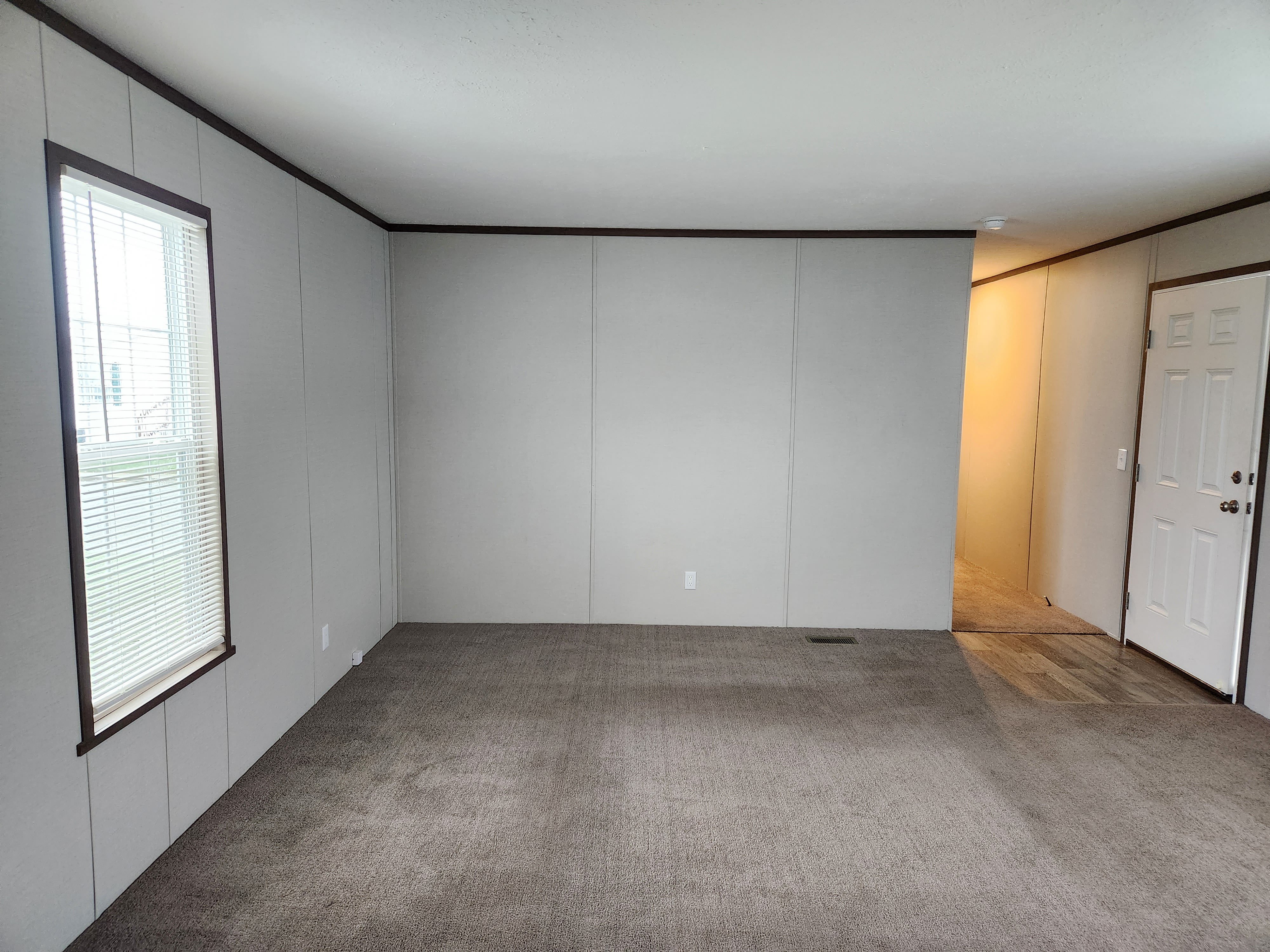543 Iowa – photo 4