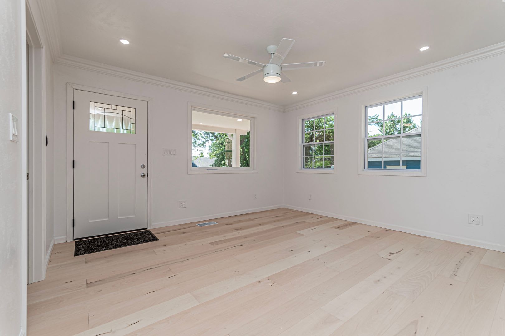Please View 3D Virtual Walk-Through Before Scheduling a Showing – photo 3