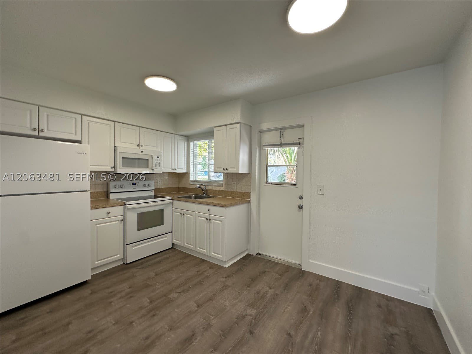 3720 Ne 22Nd Ave – photo 4
