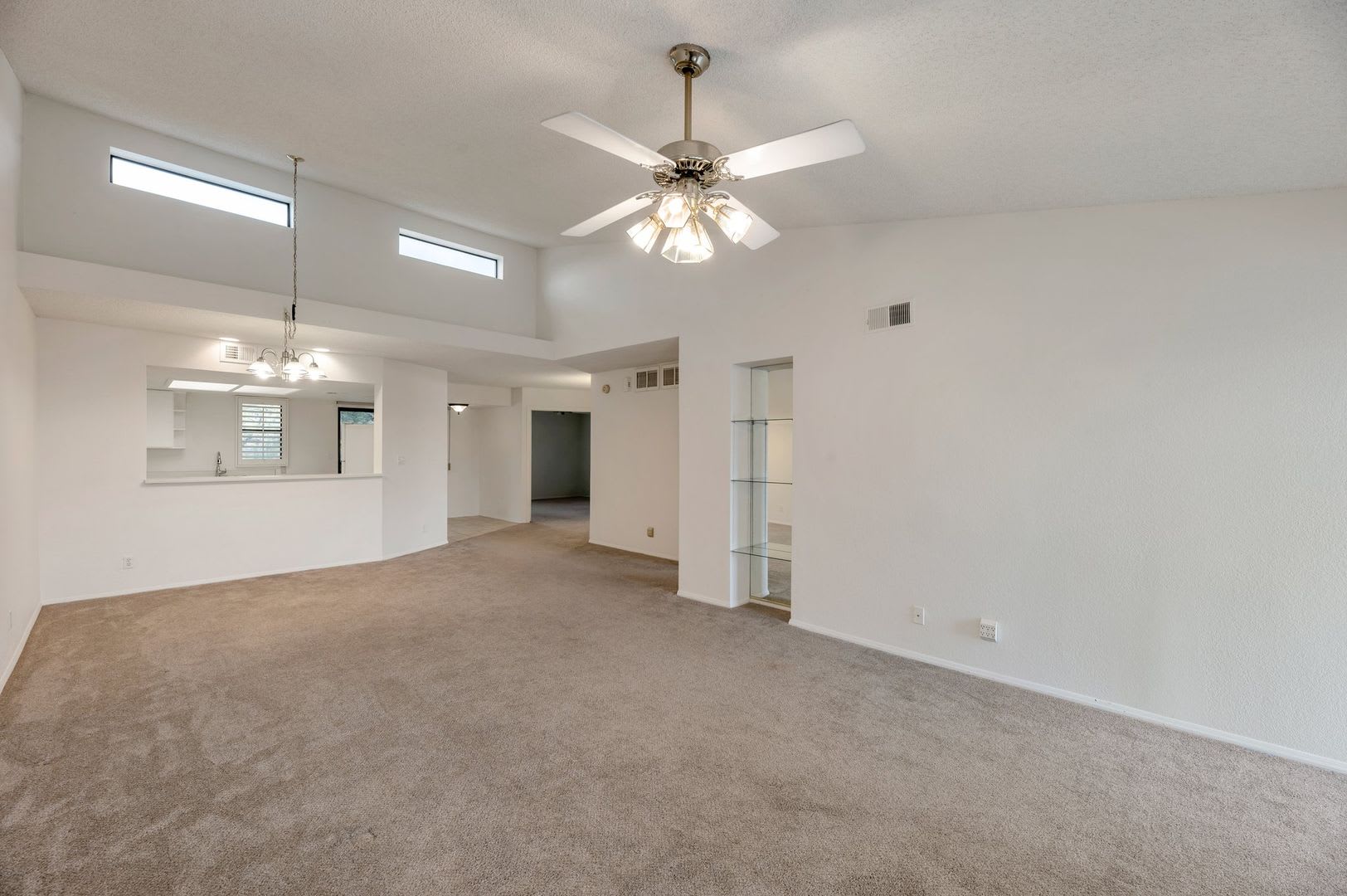 Charming 2 Bedroom, 2 Bathroom in Fountain Hills, AZ – photo 3