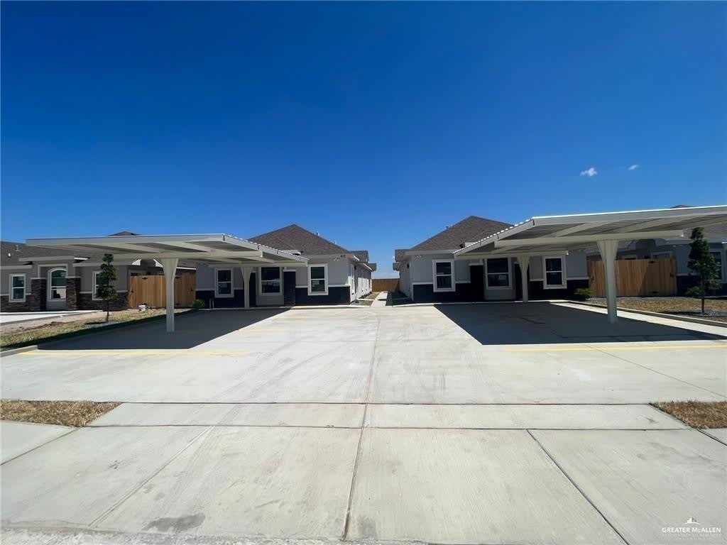 918 Clarence Avenue – photo 1