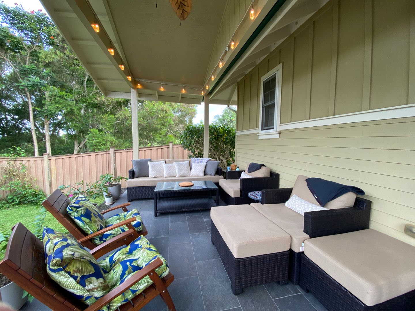 For Rent: Gorgeous 3 Bed, 2 Bath Custom Home & Large Lanai – photo 3