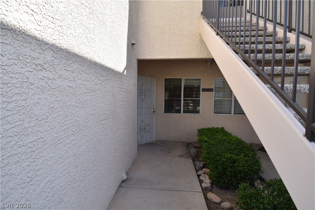 3320 S Fort Apache Road – photo 3