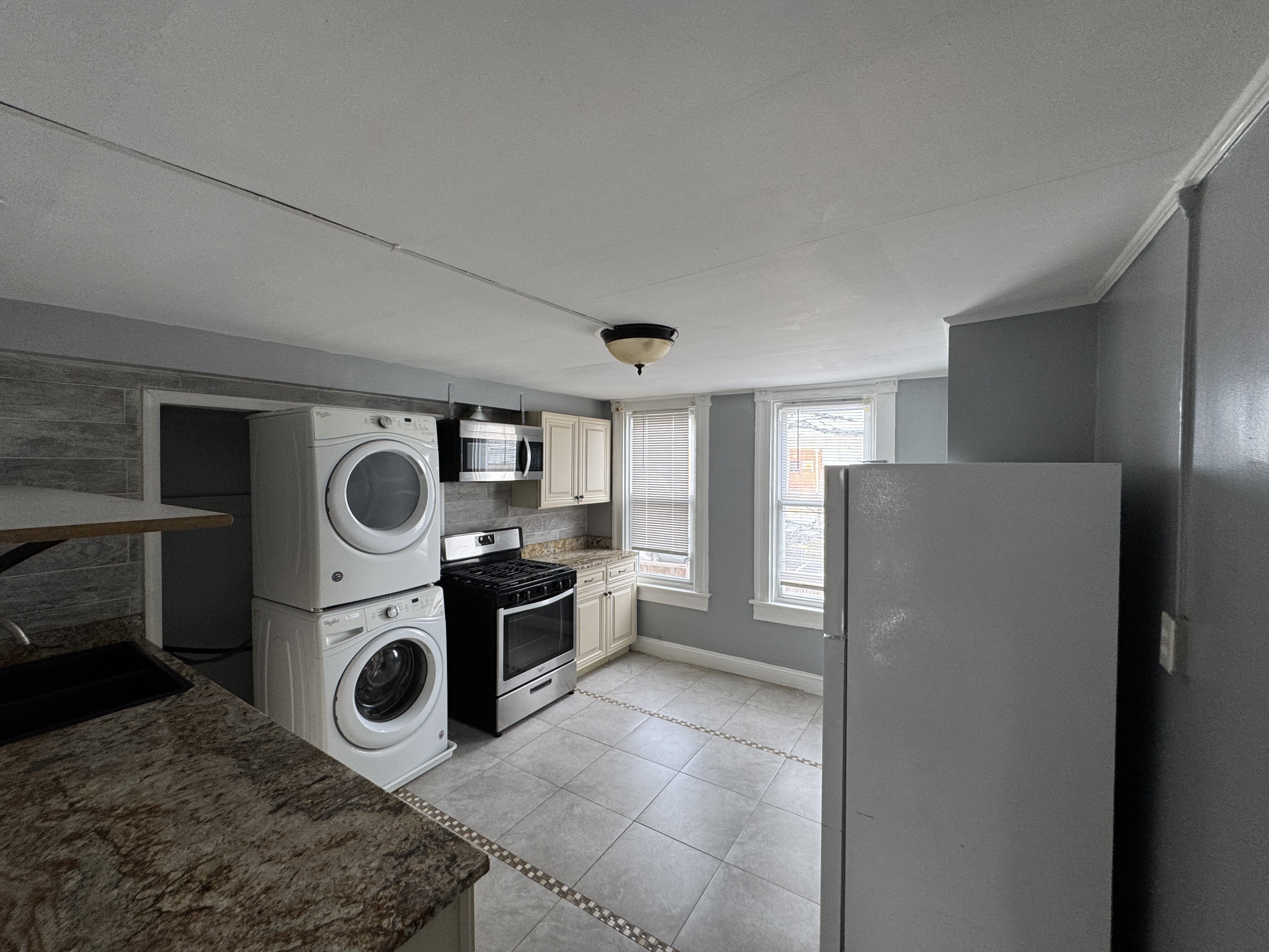 436 Ilchester Ave – photo 2