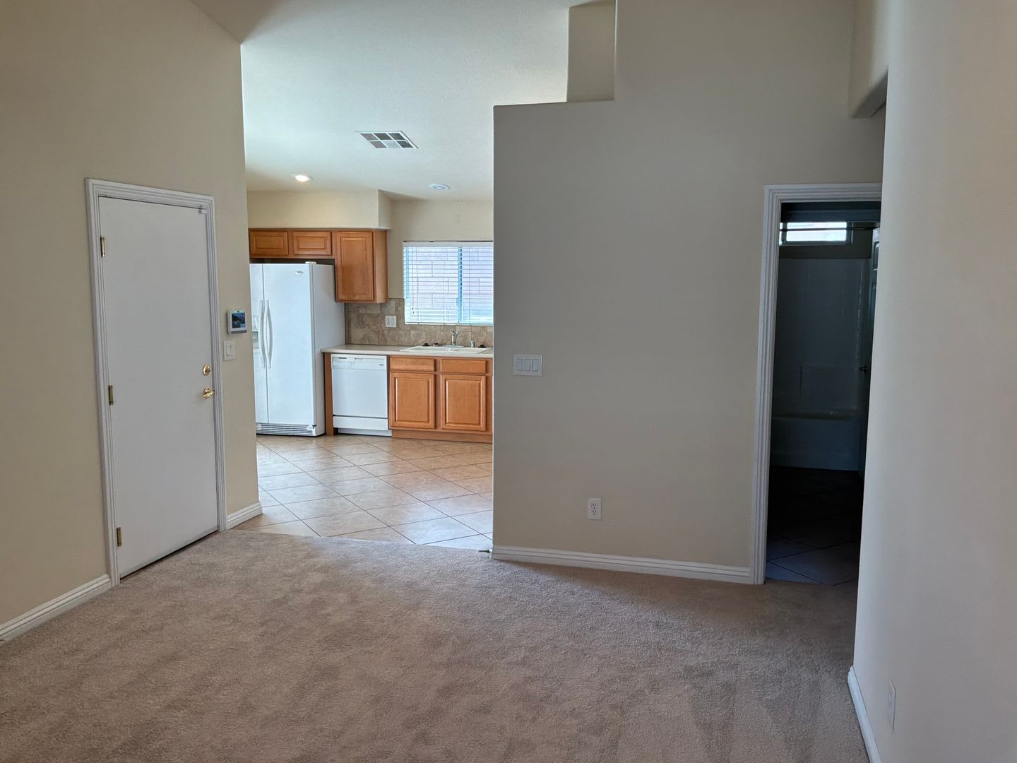 Single story Townhouse 2 bedrooms 2 bathrooms 2 car attached garage located in a gated subdivision – photo 4
