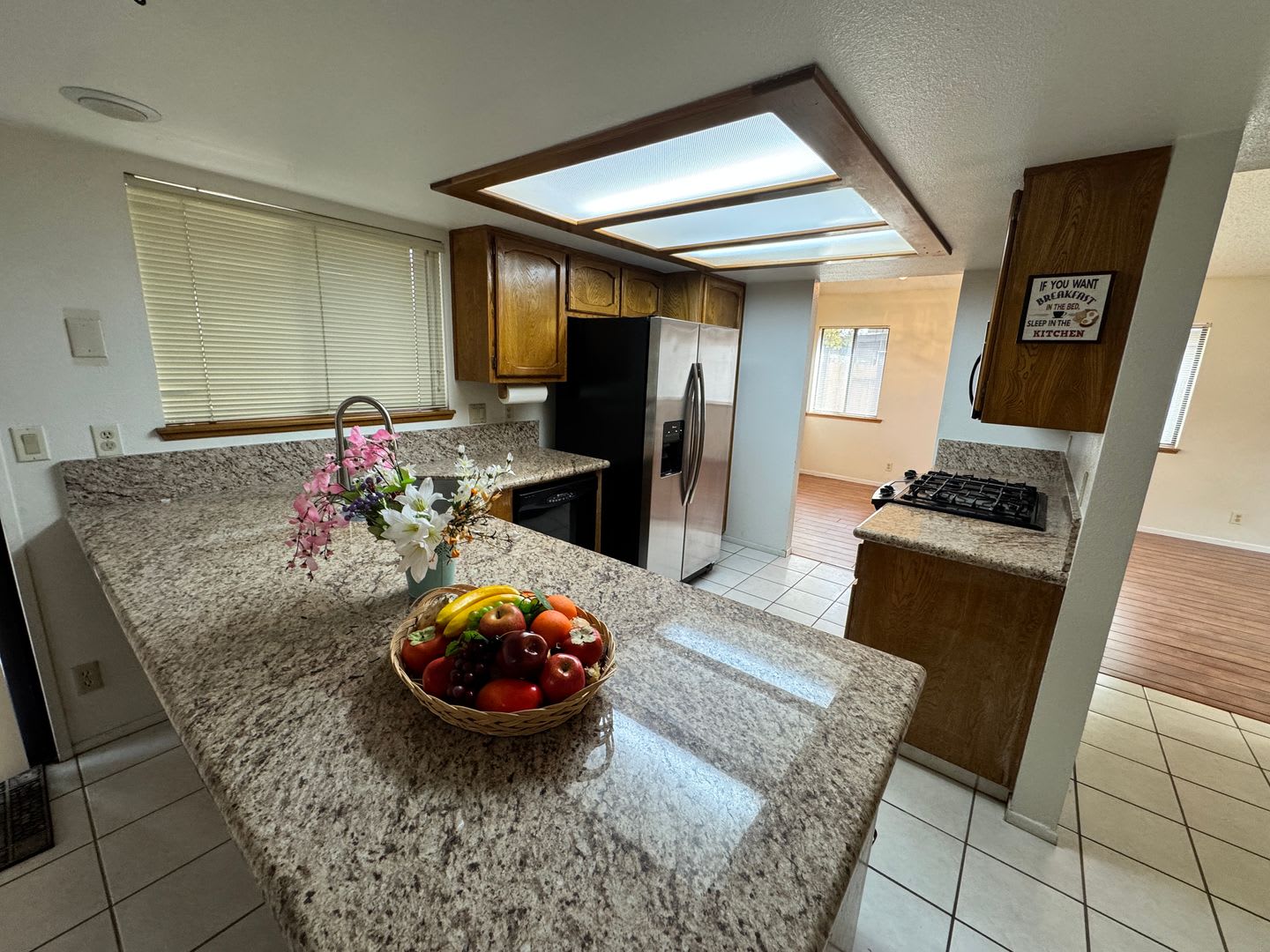 Beautiful 4 Bedroom Home – photo 3