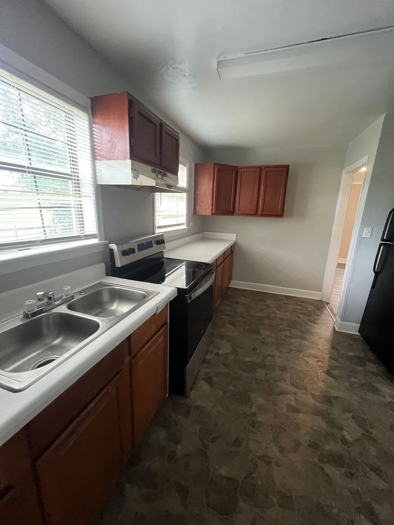 Price Reduced 1946 Greene St Augusta Ga 3 Bedroom 1 Bath Home 1200 Month Accepts Section 8 Vouchers 200 Off First Month S Rent – photo 3