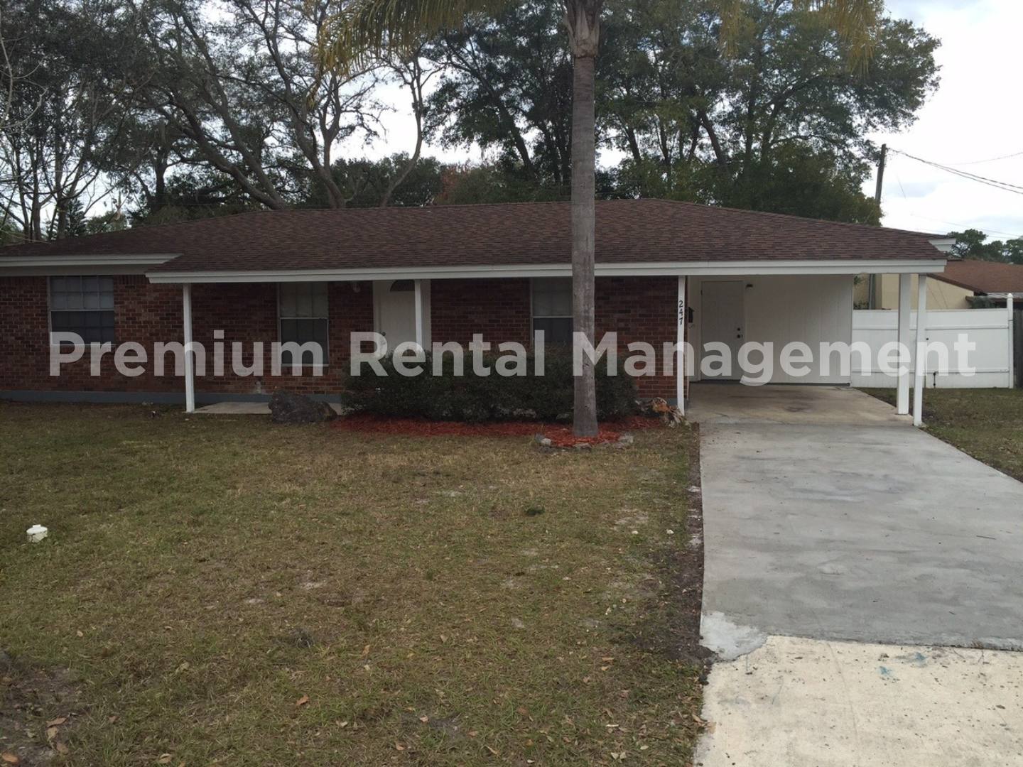 3-Bedroom Home in Oakwood Heights – photo 1