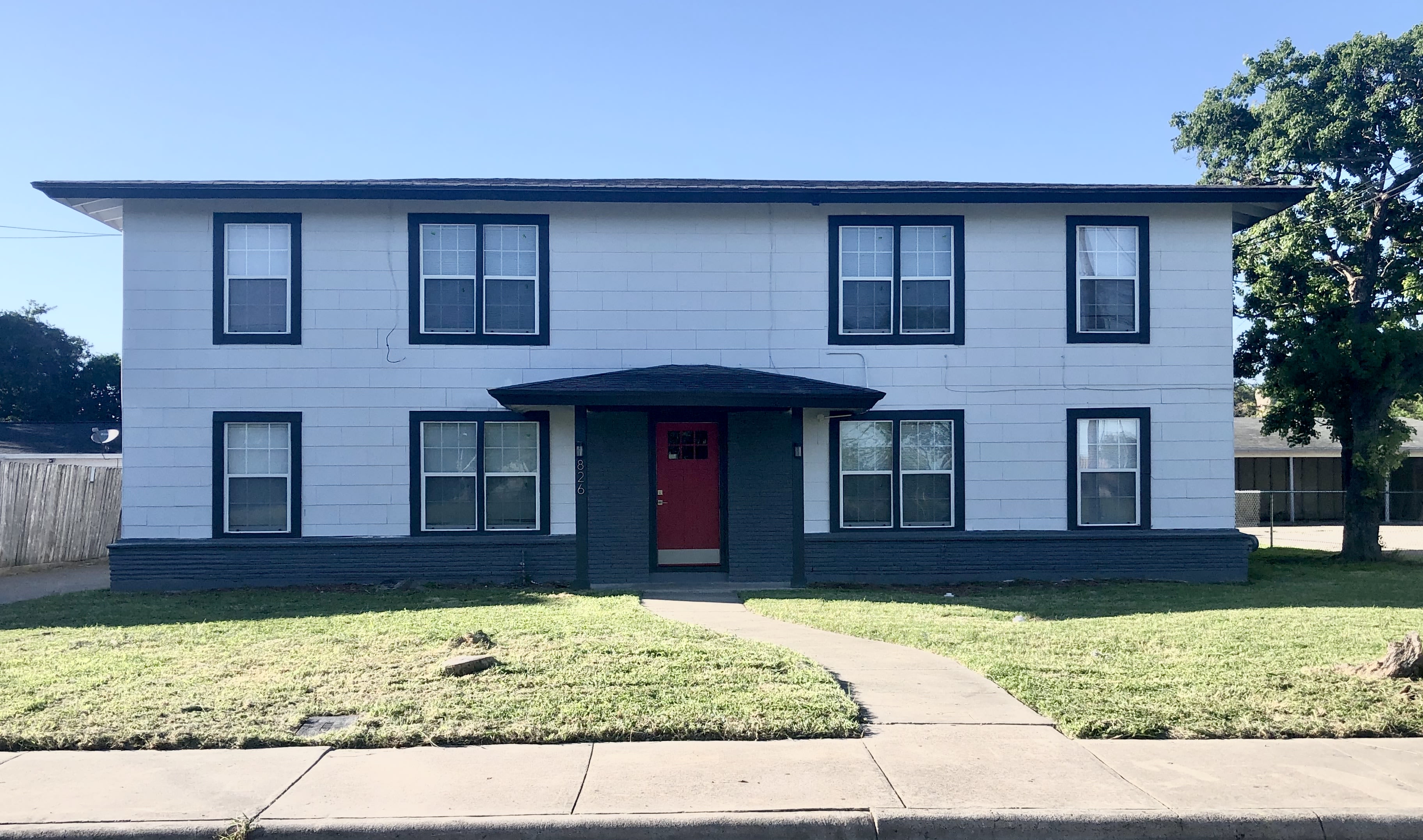826 Hancock Ave – photo 3