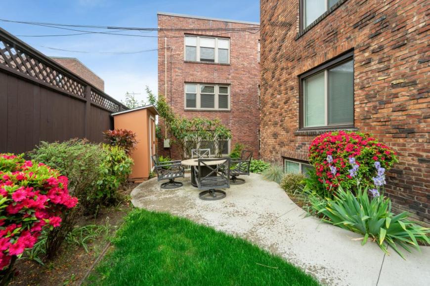 2038 Yale ave E – photo 3
