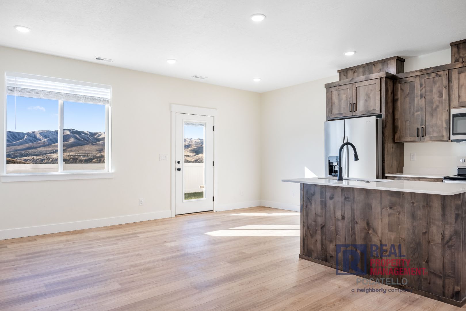 BRAND NEW 3 bed 2.5 Bath Townhome – photo 4