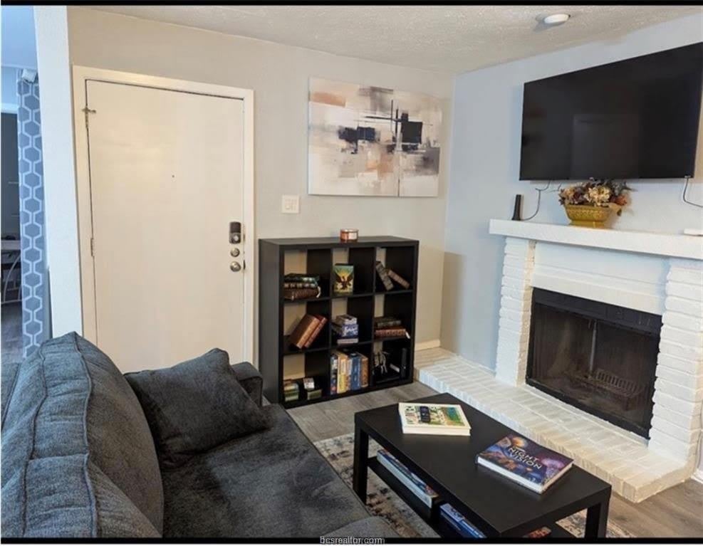 1901 Holleman Drive – photo 2
