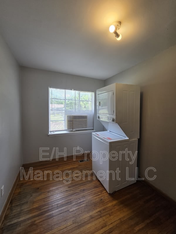 718 South Hunter – photo 5