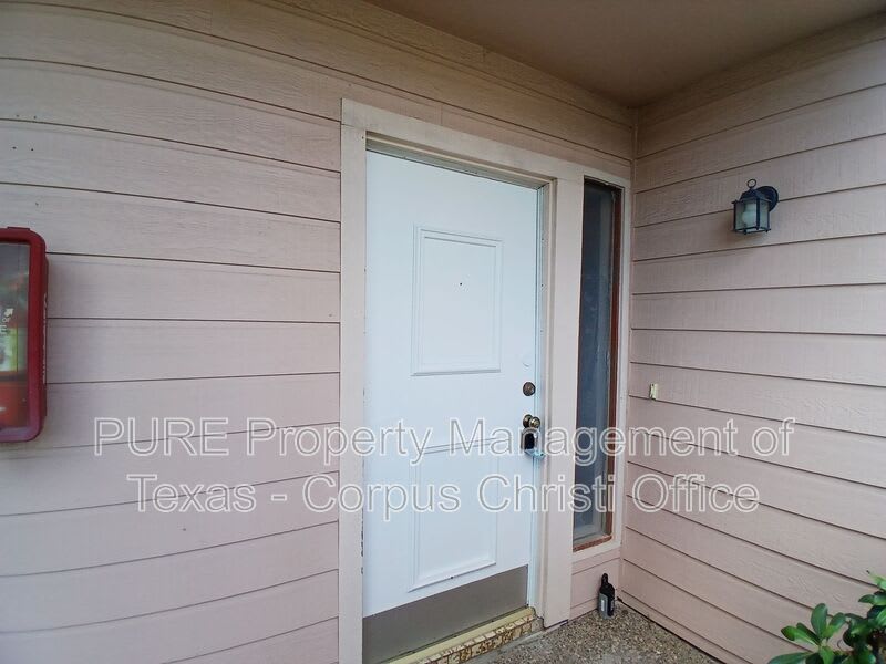 5001 Middlecoff Rd – photo 2