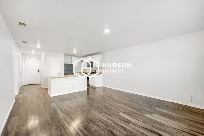 712 West 19Th Street – photo 4