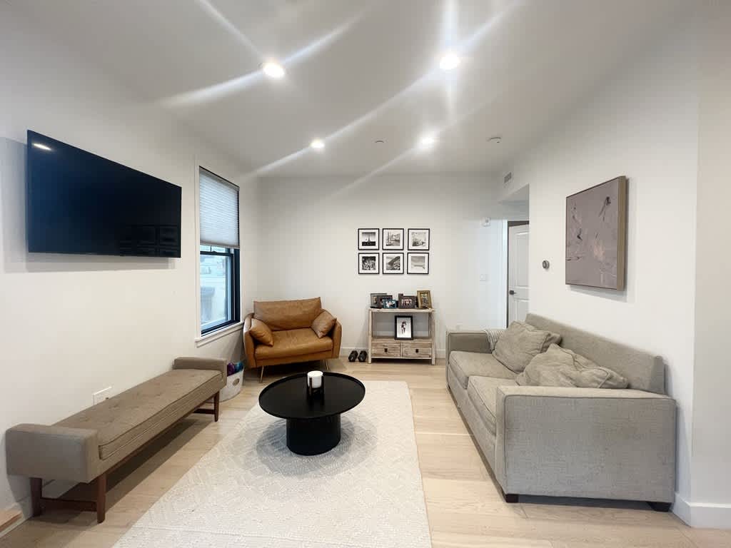 360 Meridian Street – photo 2