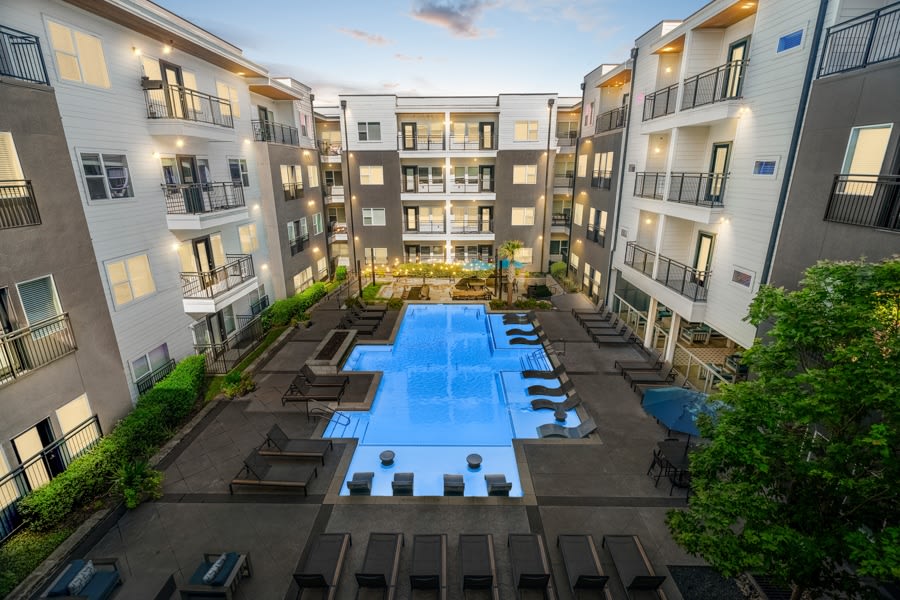 Larq Henderson Apartments Dallas – photo 2