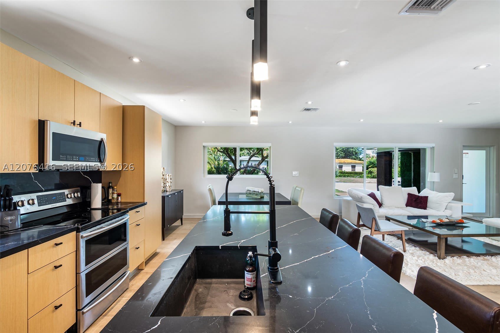 10658 NE 11th Ave – photo 5