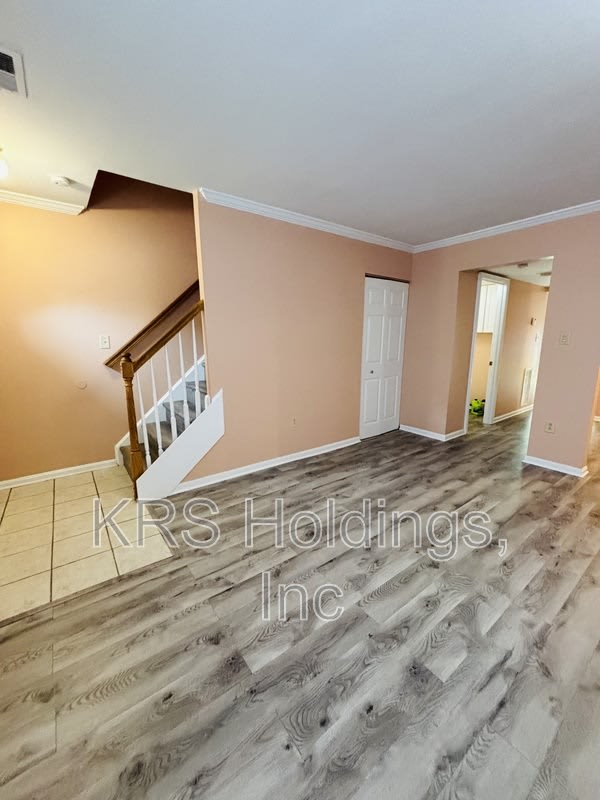 1235 Thomas Jefferson Pl – photo 2