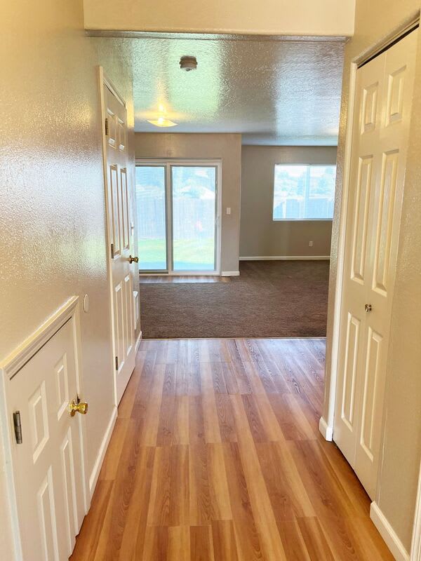 782 North Cloverleaf Loop – photo 4