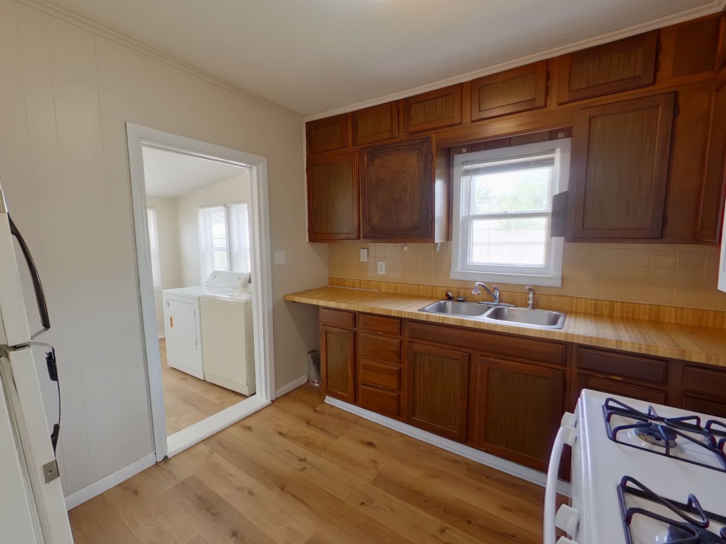 1125 S Millwood Ave – photo 3