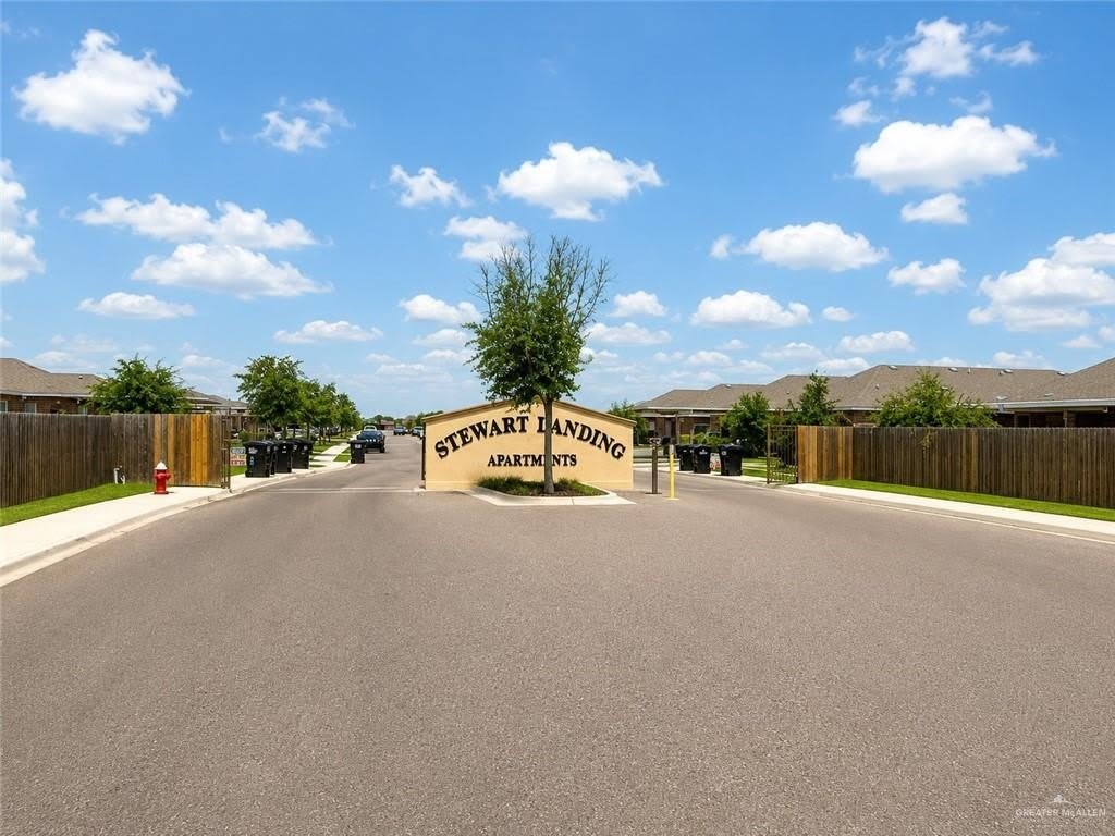 2707 E Garfield Avenue – photo 3