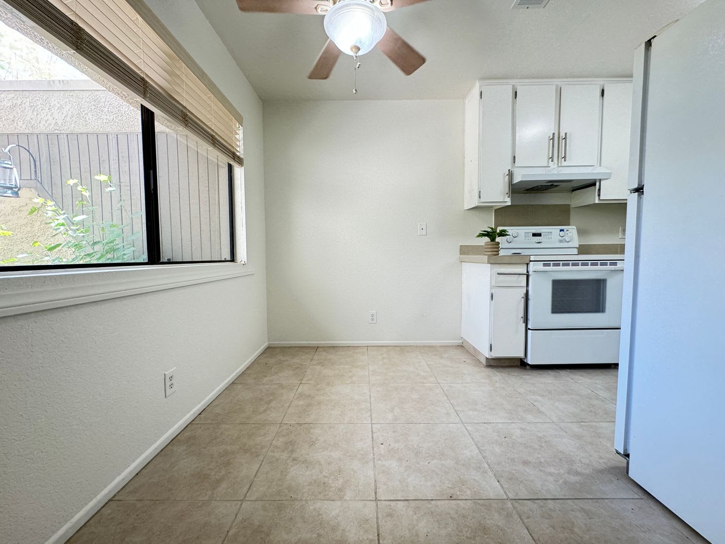 Available Now Beautiful Ground Floor 2 Bed 2 Bath Condo In Palm Springs – photo 4