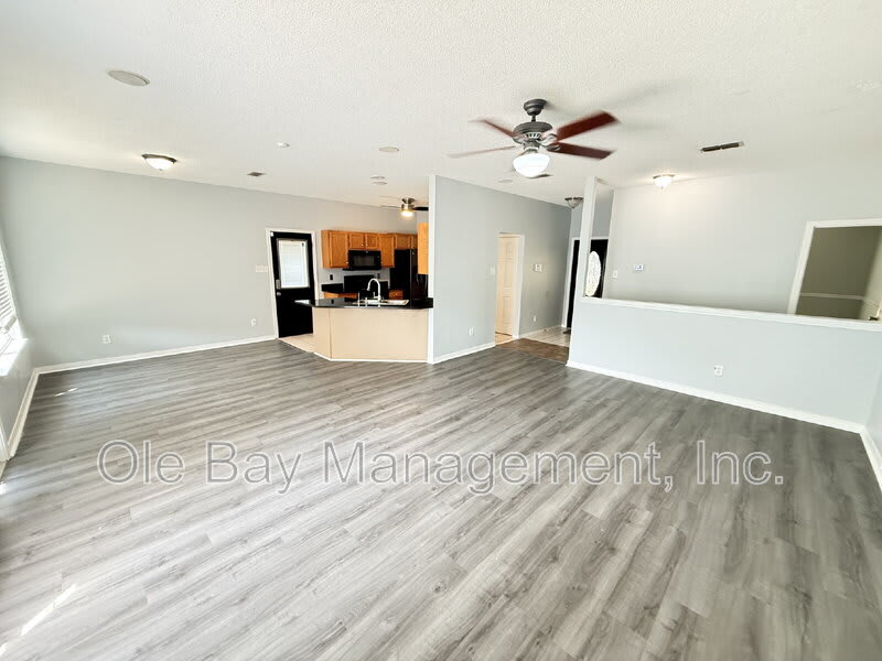 740 Copperfield Dr W – photo 3
