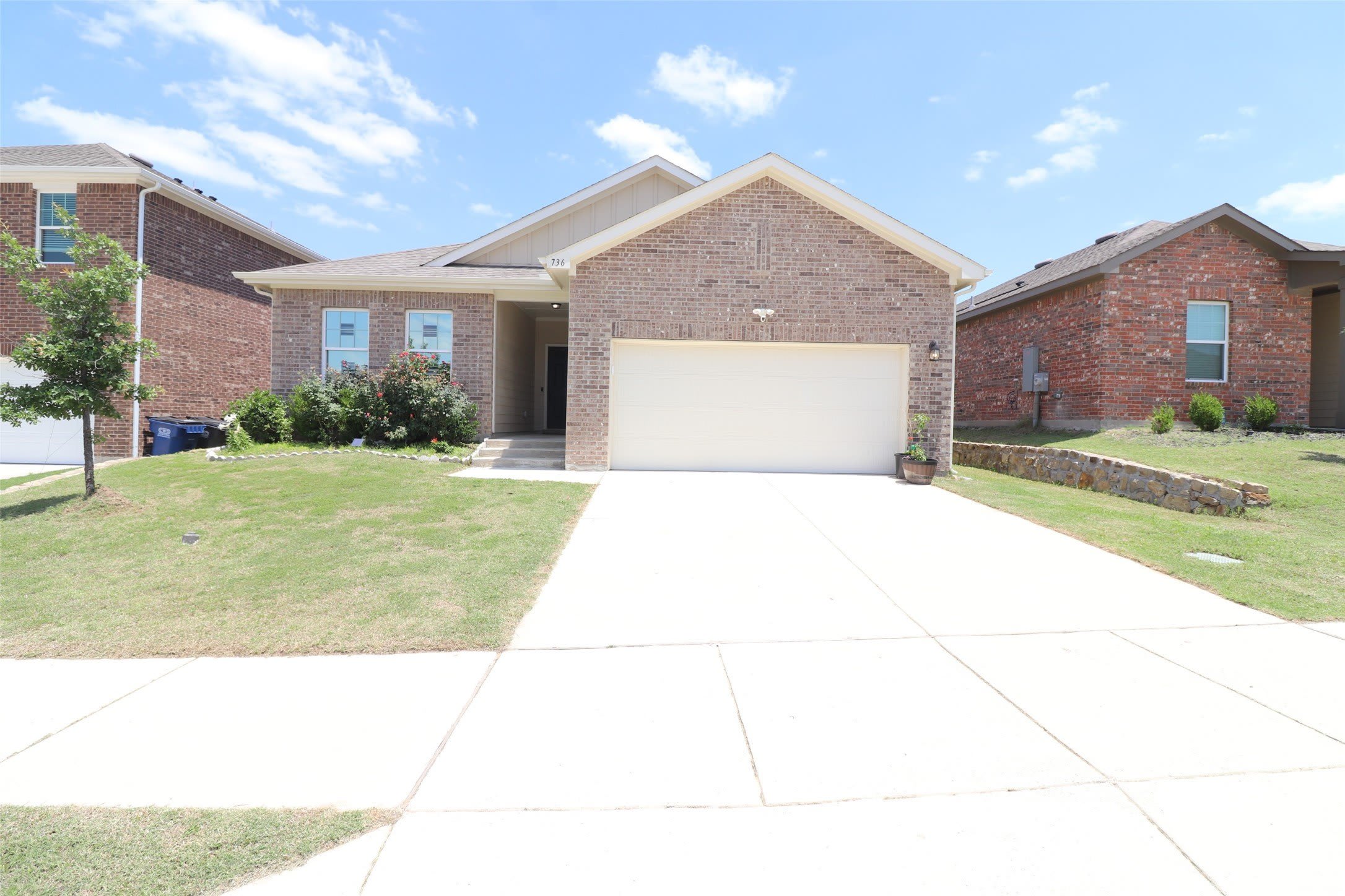 736 Richmond Drive – photo 2