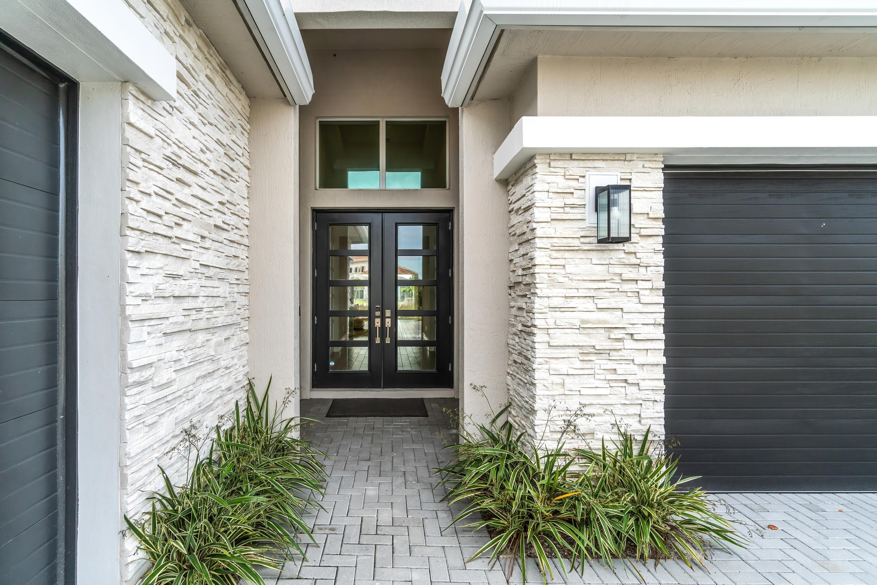 12272 Waterstone Circle – photo 4