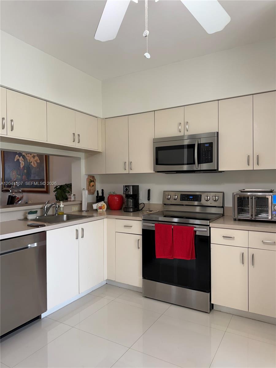 16619 Hemingway Dr – photo 1