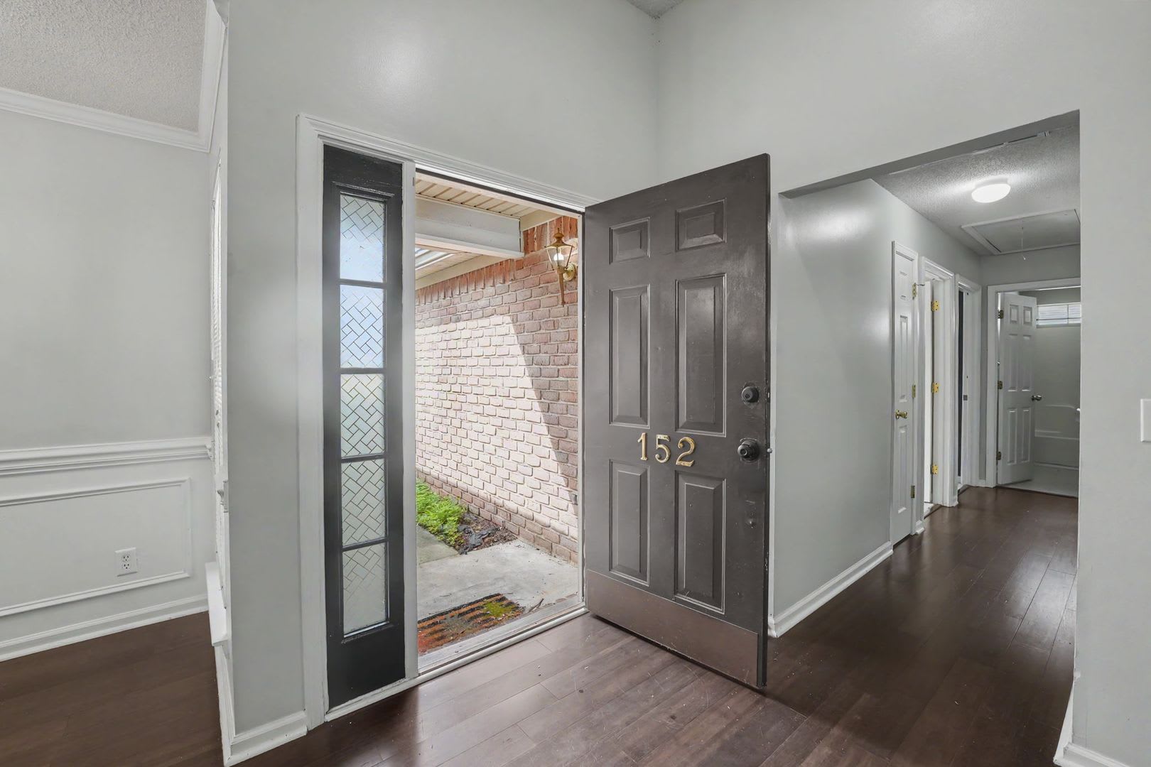 Updated 3 bedroom House in Georgetown – photo 3