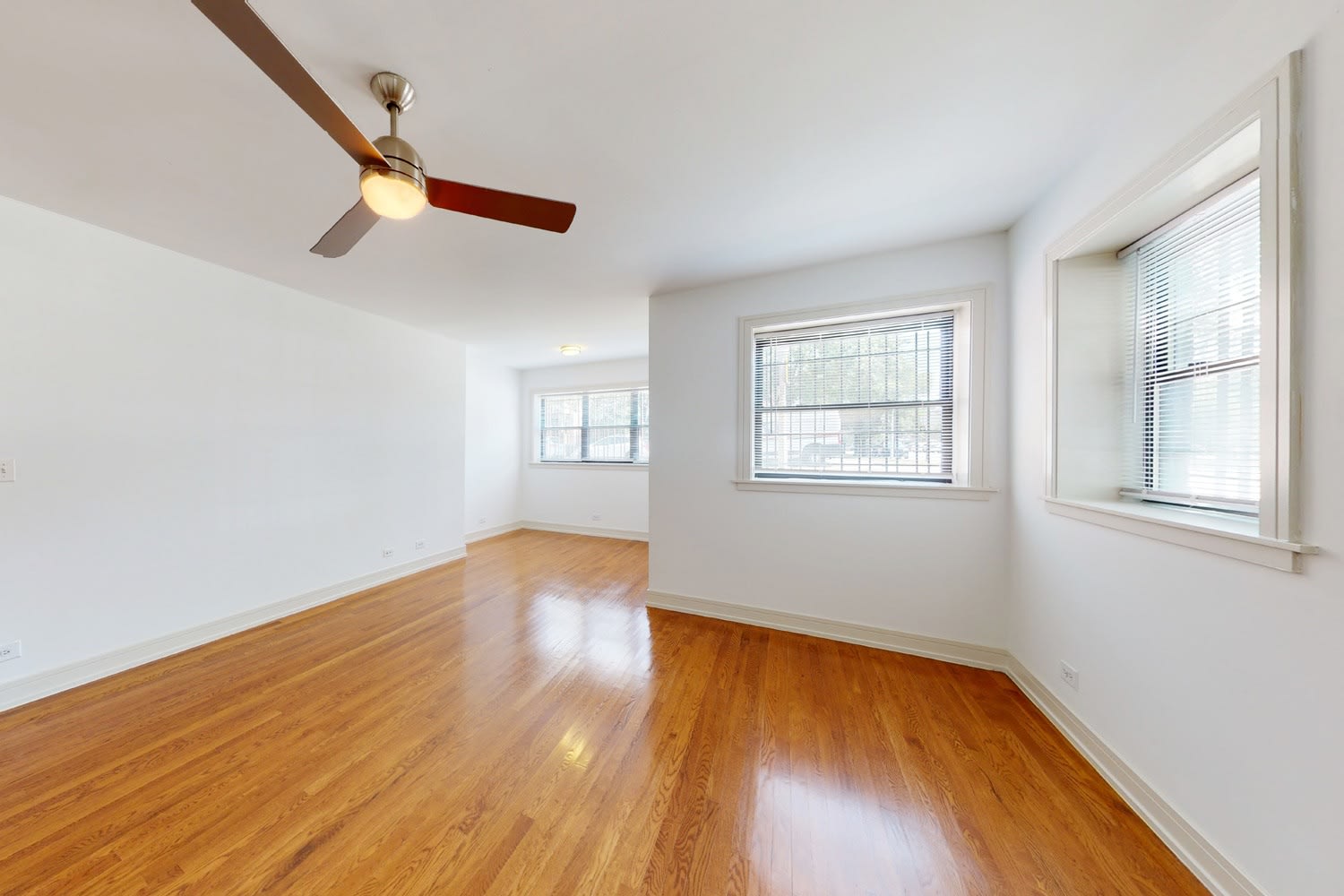 5234 5244 S Ingleside Ave – photo 4