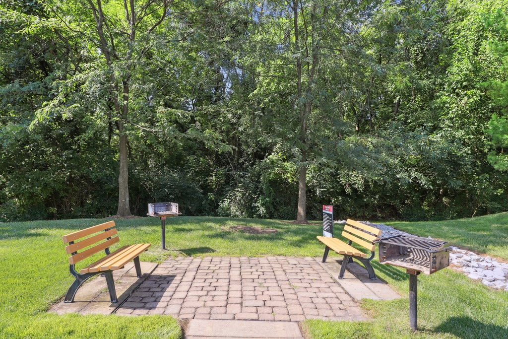 Maple Brook Apartments – photo 4