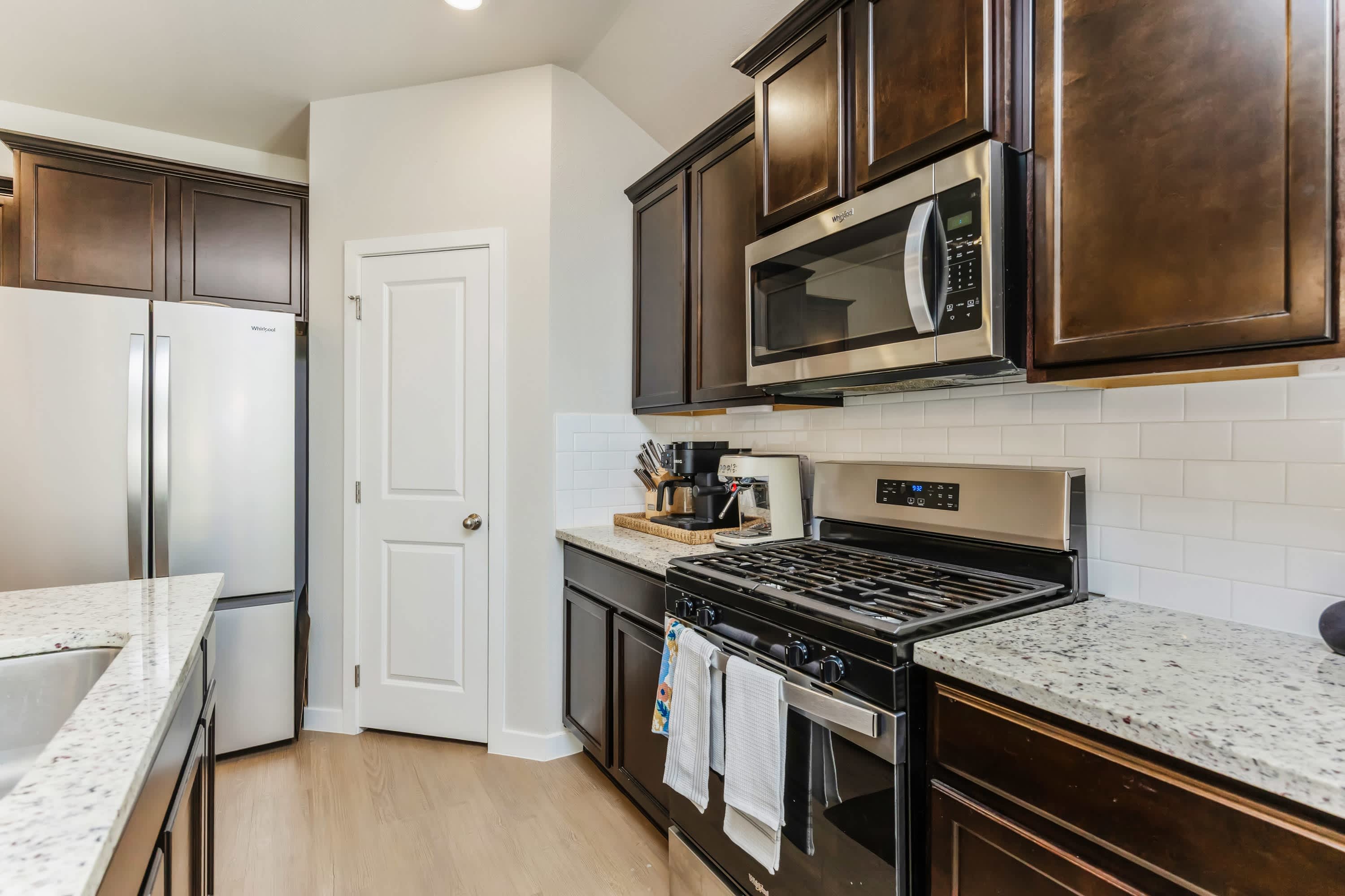 1905 Osbert Nelly Drive – photo 2