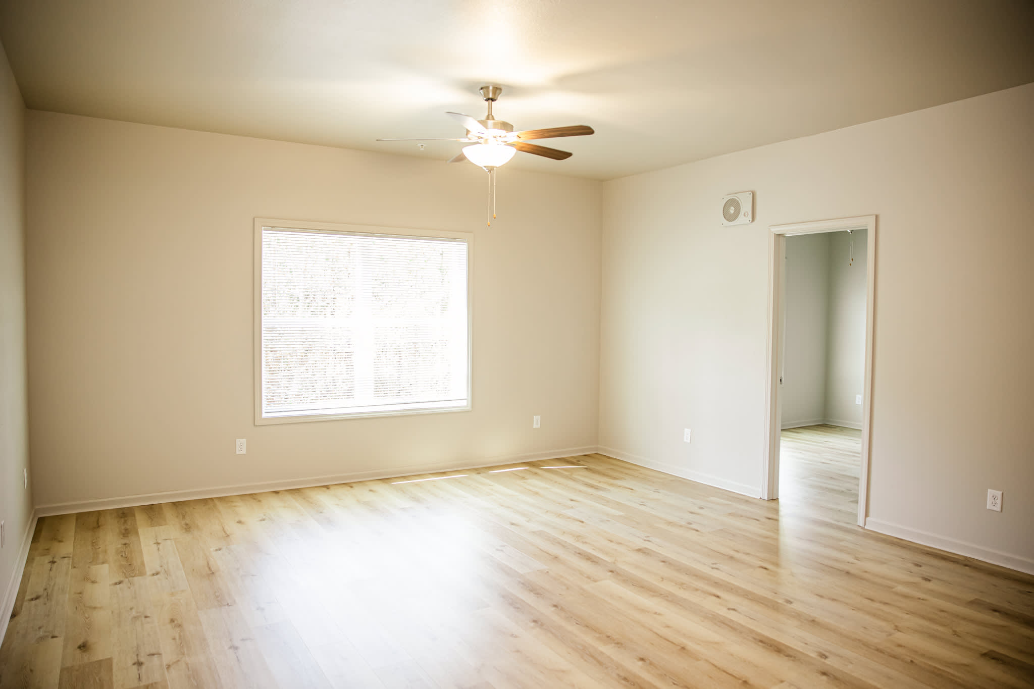1405 Avenue A #16 – photo 3