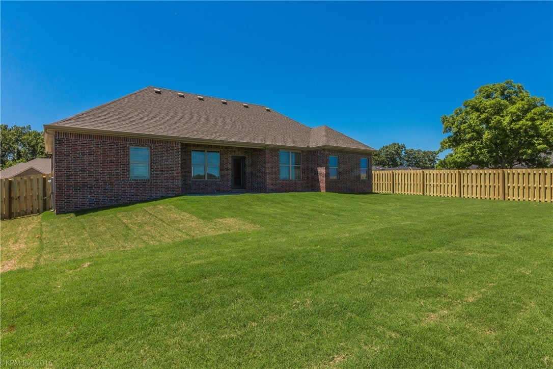 1620 Sweetbriar – photo 4