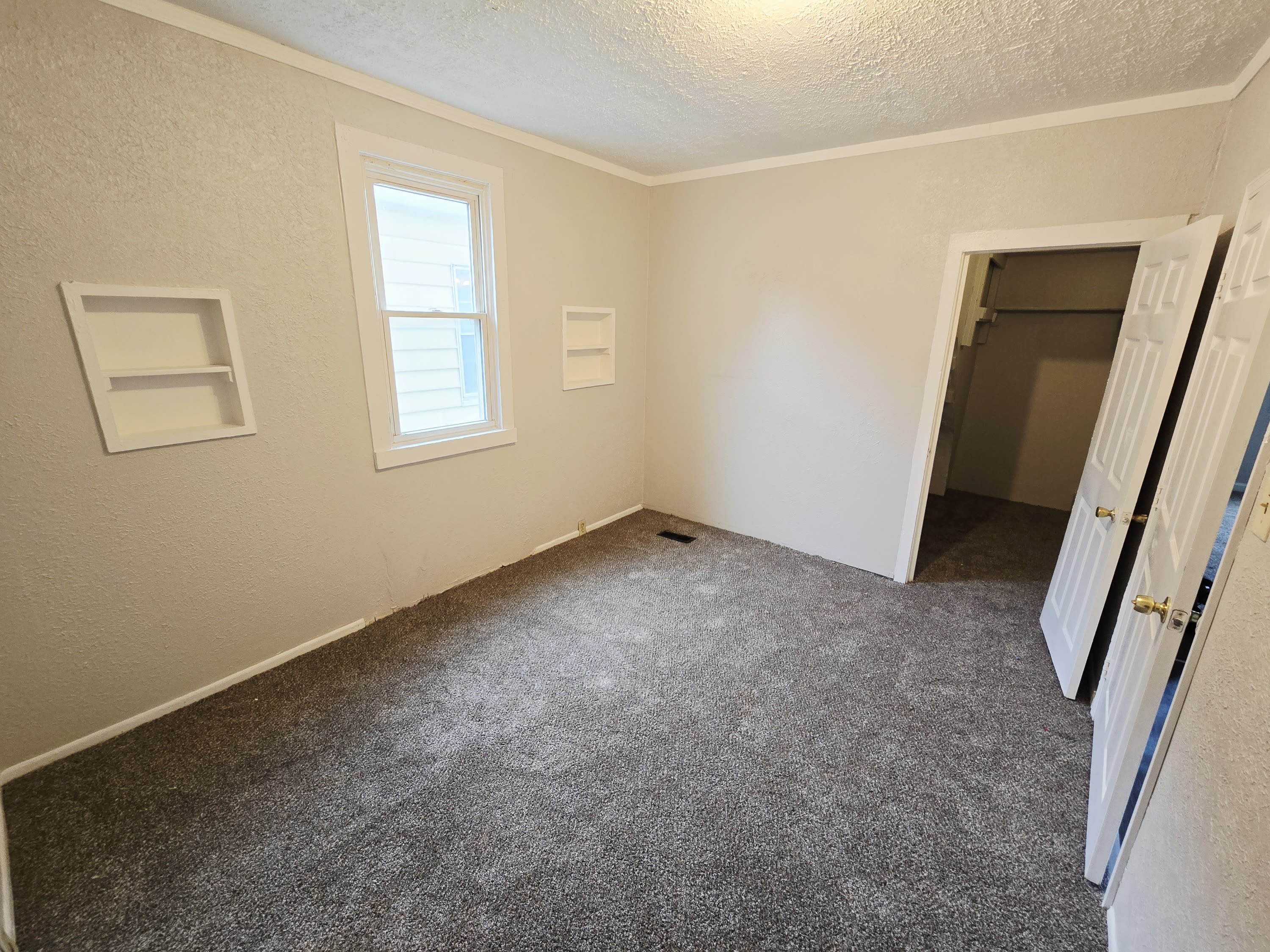 233 East 12th Street – photo 5