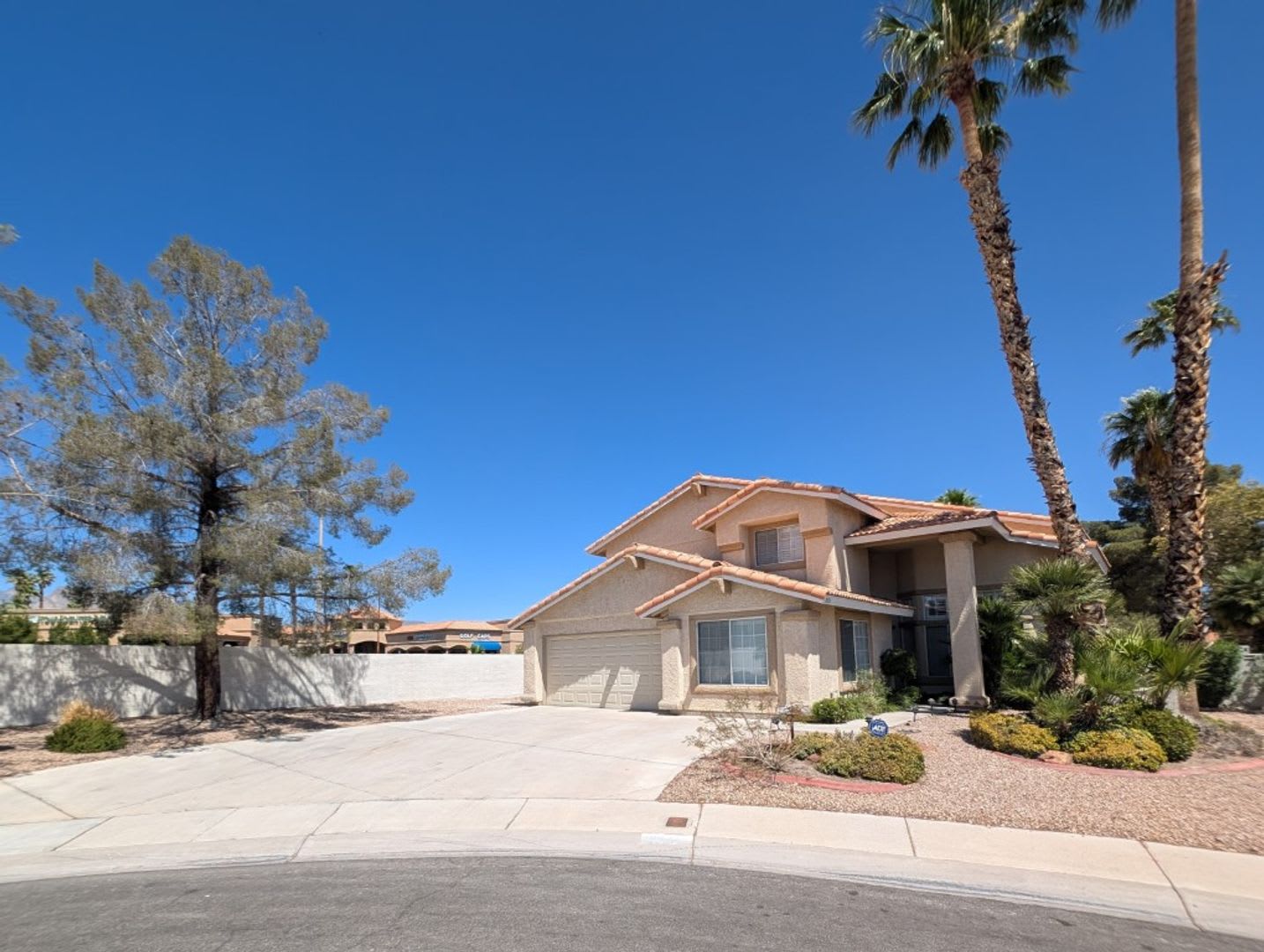 8432 AIRMONT CT – photo 1